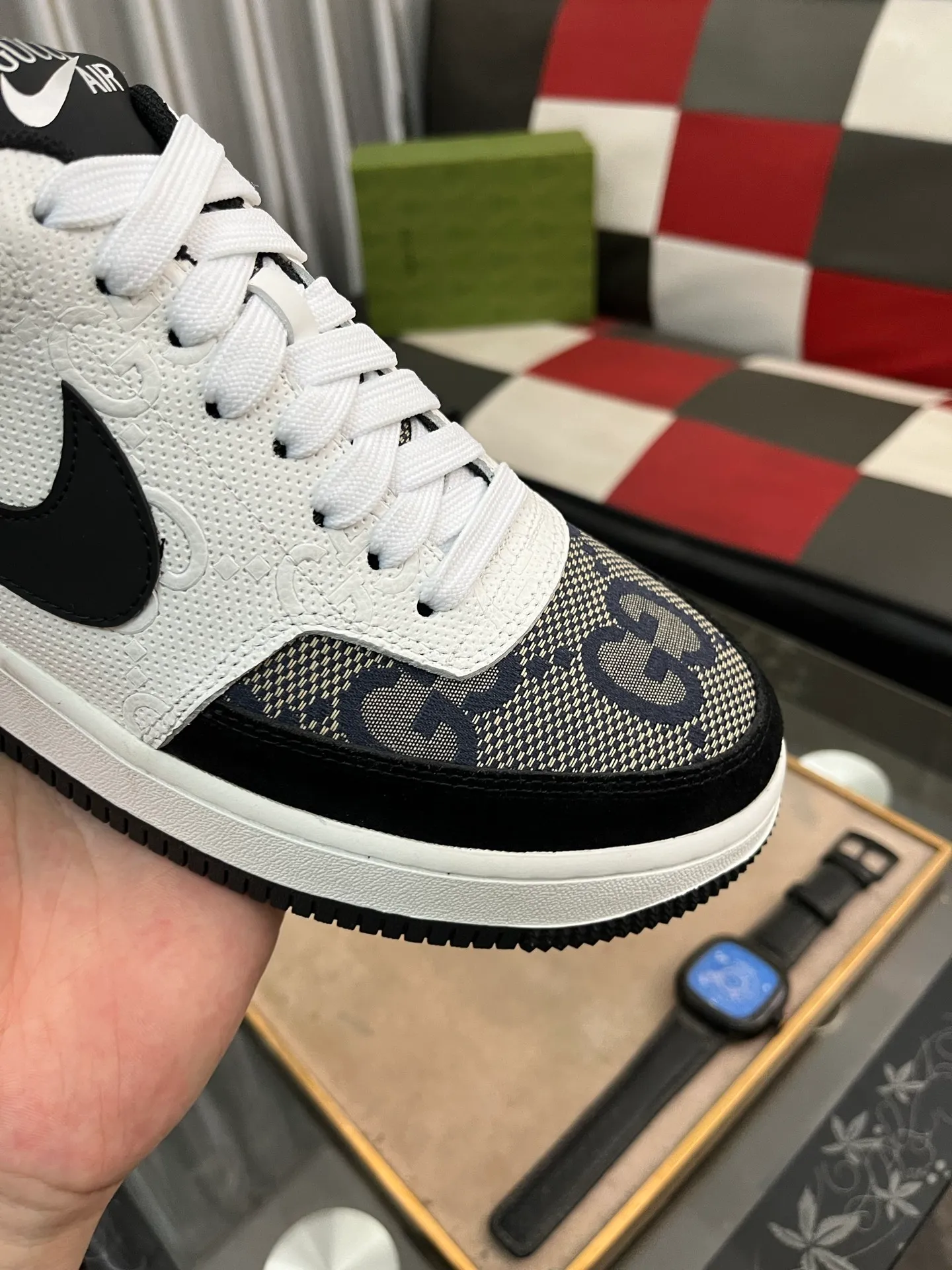 Men's Men's Shoes💰440⌚️⌚️【GUCCI】Gucci men's latest white shoe series casual shoes! The official website is built 1:1. Upper: Made of imported cowhide, with electric embroidery ➕Inner lining: Made of high-quality first-layer pigskin, soft and comfortable. Picky material selection and exquisite workmanship give you the best enjoyment. Size: 38-44 yards, 3️⃣ colors available.